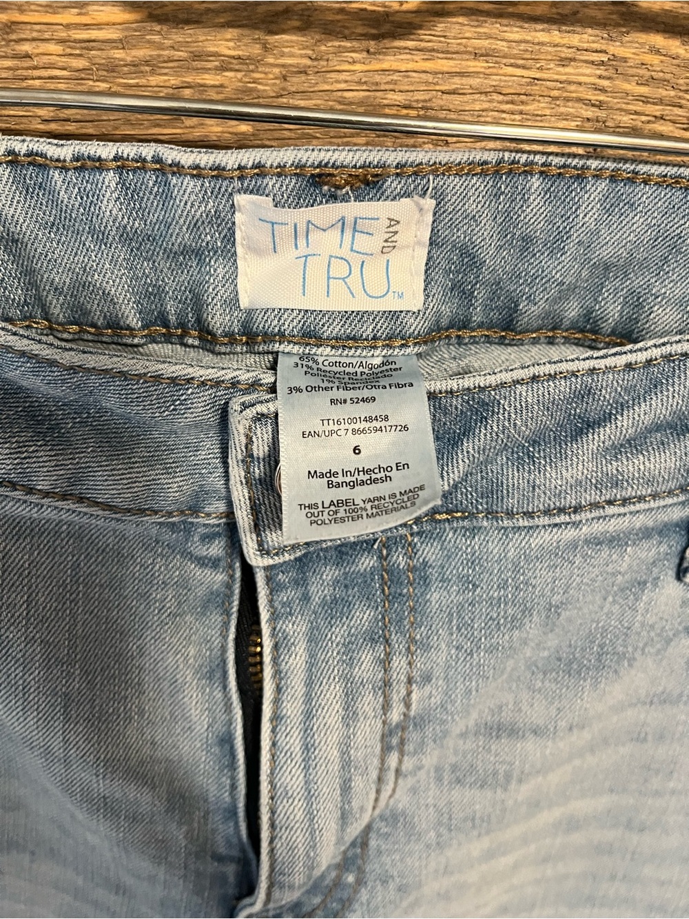 Time and Tru Women’s Straight-Leg Jeans - Picture 3 of 4